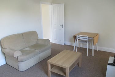 5 bed house, Courtenay Street, Francis Close Hall, Cheltenham, GL504LR - Image 3